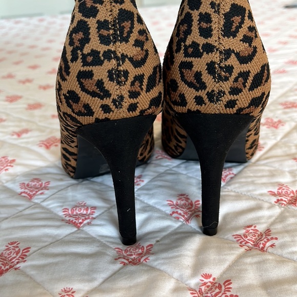 Mia leopard booties size 7 1/2 - Picture 3 of 7